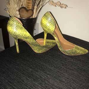 Shoedazzle yellow snakeskin